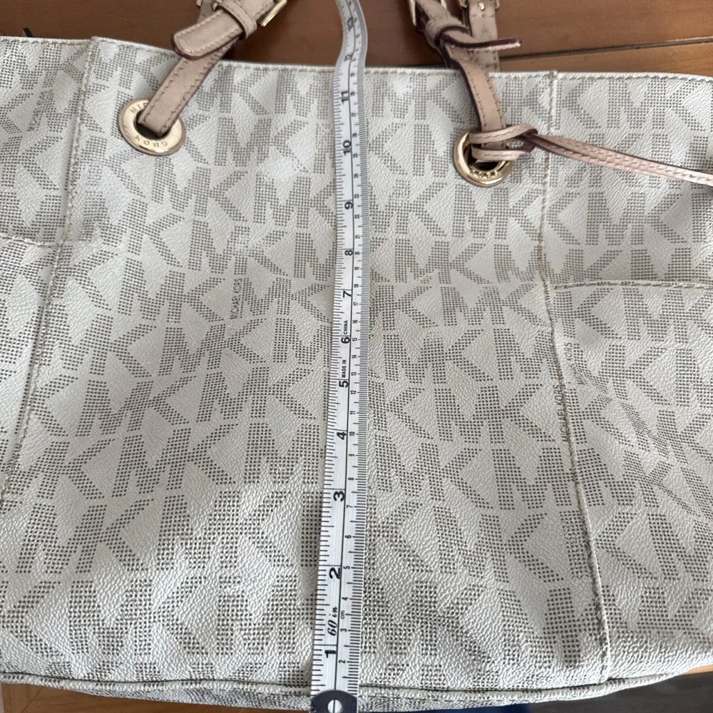 Michael Kors - Jet Set Signature - Vanilla Tote Bag